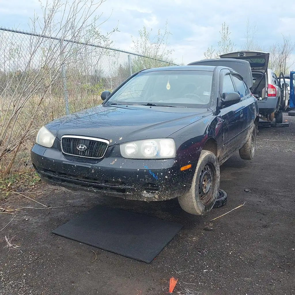 Photo of 2003 Hyundai Elantra