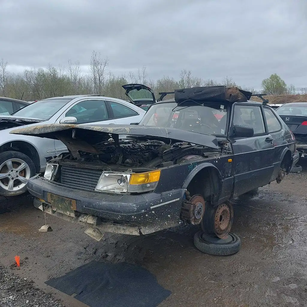 Photo of 1989 Saab 900