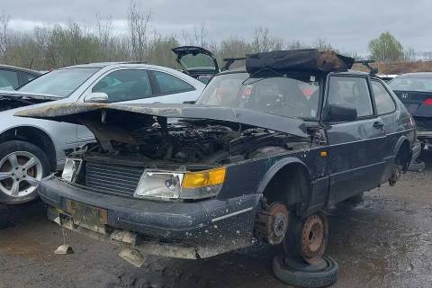 Photo of 1989 Saab 900