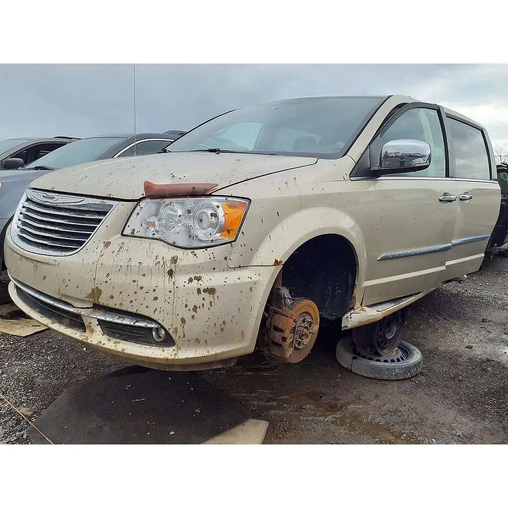 Photo of 2013 Chrysler Town & Country