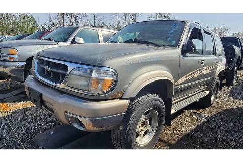 Photo of 1999 Ford Explorer