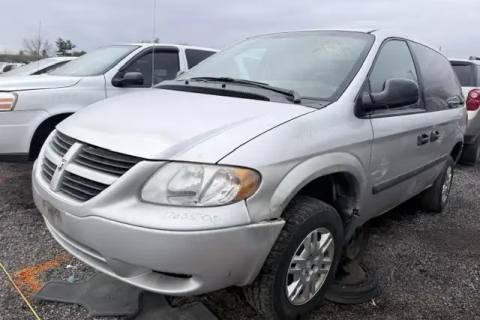 Photo of 2005 Dodge Caravan