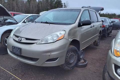 Photo of 2009 Toyota Sienna