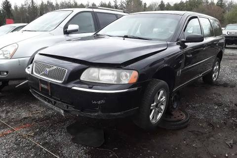 Photo of 2005 Volvo V70