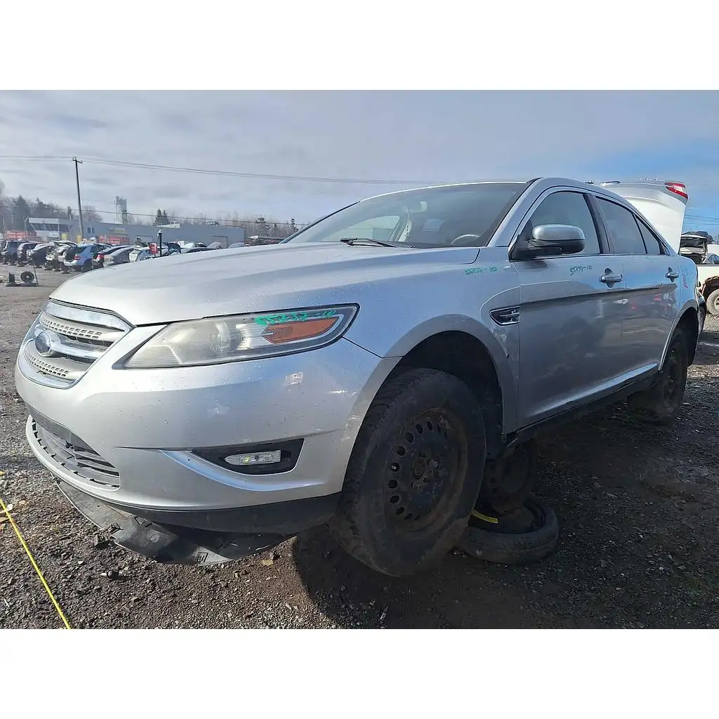 Photo of 2010 Ford Taurus