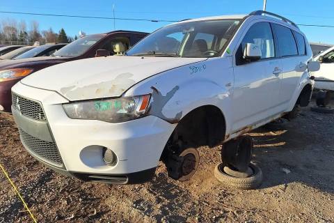 Photo of 2010 Mitsubishi Outlander