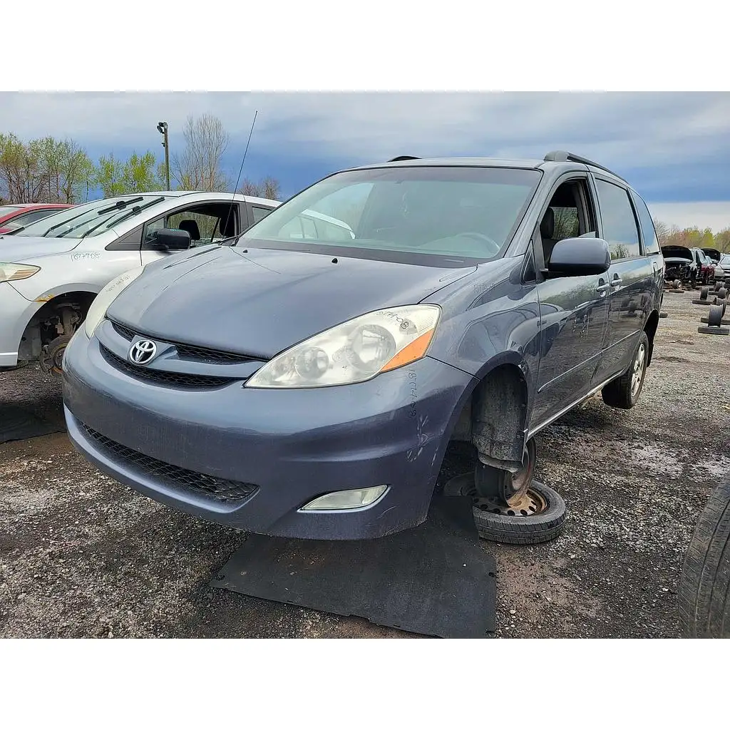 Photo of 2008 Toyota Sienna
