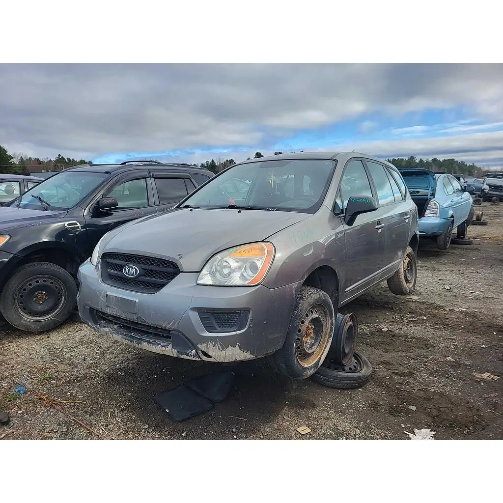Photo of 2010 Kia Rondo