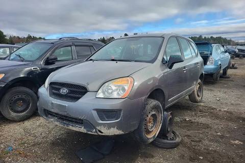 Photo of 2010 Kia Rondo