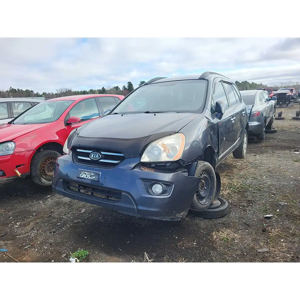 Photo of 2008 Kia Rondo