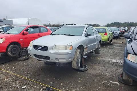 Photo of 2005 Volvo S60