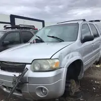 Photo of 2005 Ford Escape
