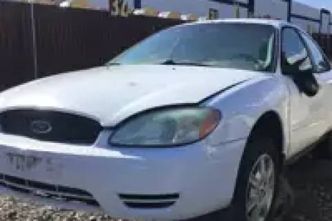 Photo of 2006 Ford Taurus