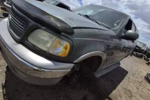 Photo of 2001 Ford Expedition