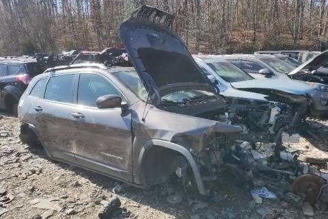 Photo of 2019 Jeep Cherokee