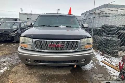 Photo of 2003 GMC Yukon Denali