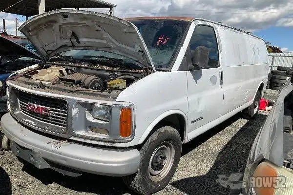 Photo of 2001 GMC Savana