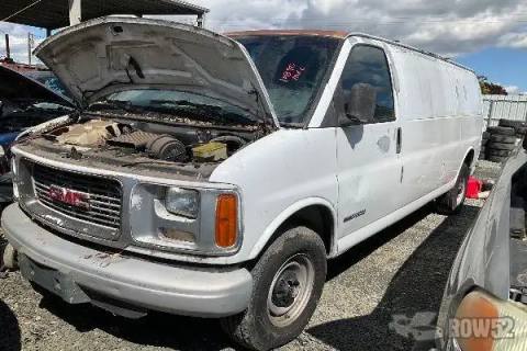 Photo of 2001 GMC Savana