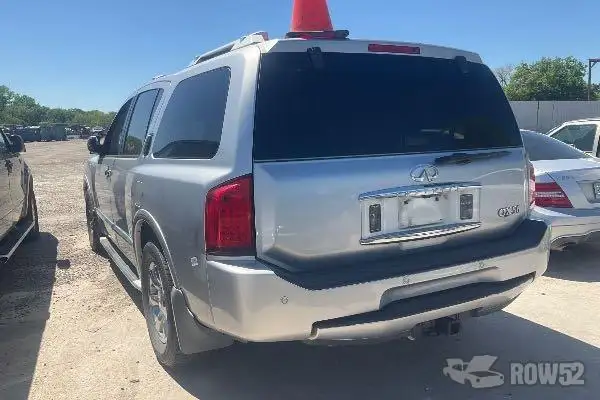 Photo of 2004 Infiniti QX56