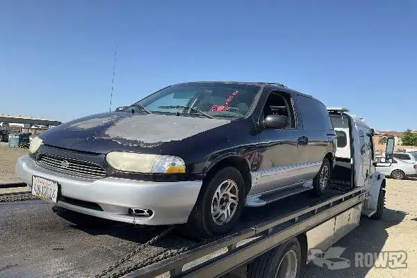 Photo of 2000 Nissan Quest