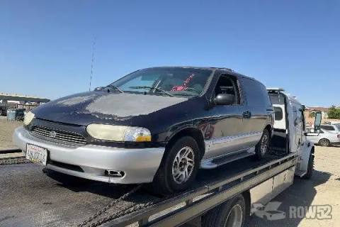 Photo of 2000 Nissan Quest