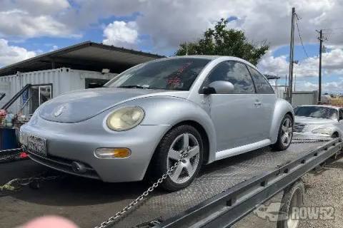 Photo of 2002 Volkswagen New Beetle