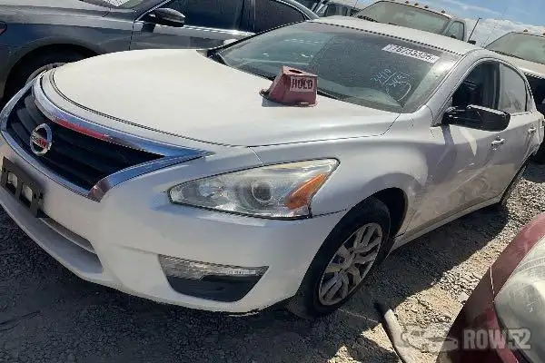 Photo of 2015 Nissan Altima