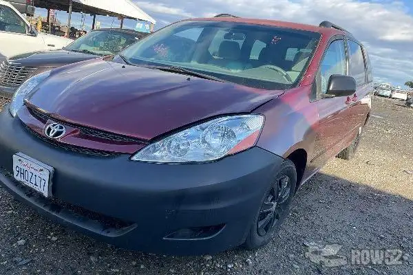 Photo of 2009 Toyota Sienna