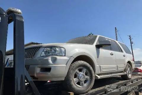 Photo of 2006 Ford Expedition
