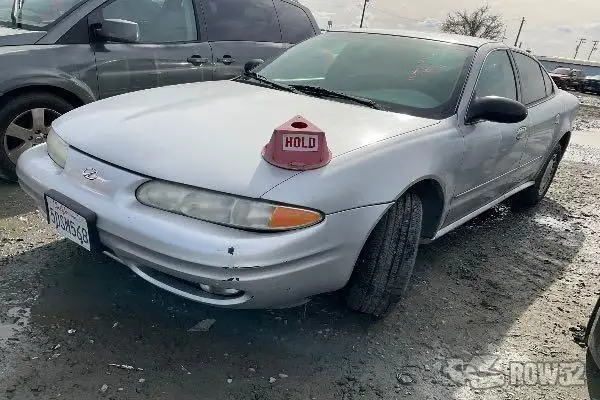 Photo of 2004 Oldsmobile Alero