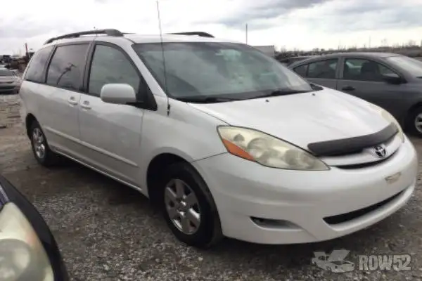 Photo of 2009 Toyota Sienna