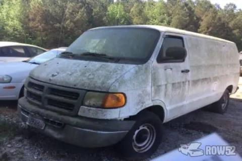 Photo of 2001 Dodge Ram Van