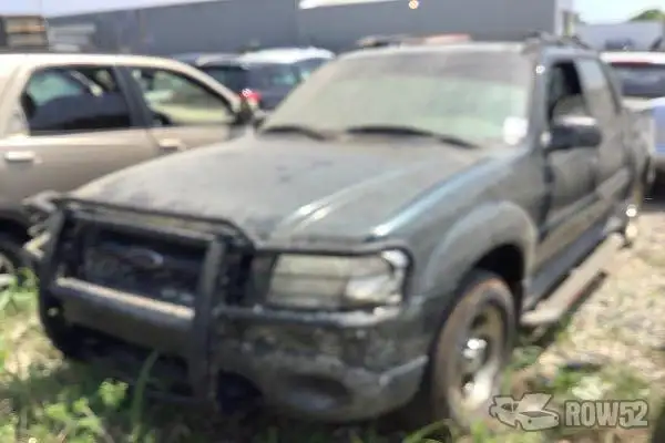Photo of 2004 Ford Explorer Sport Trac