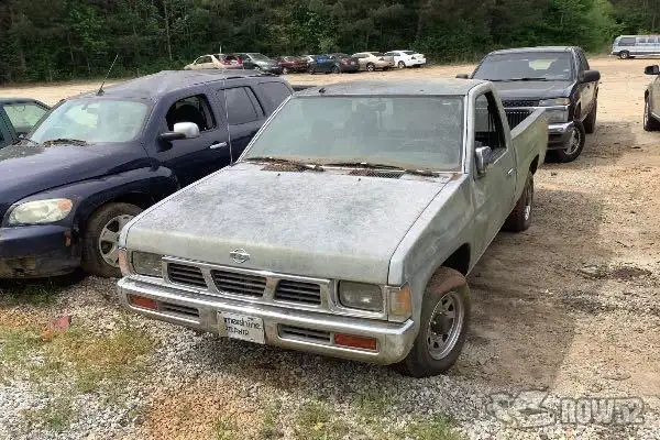 Photo of 1993 Nissan Pickup