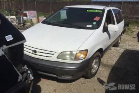 Photo of 2001 Toyota Sienna