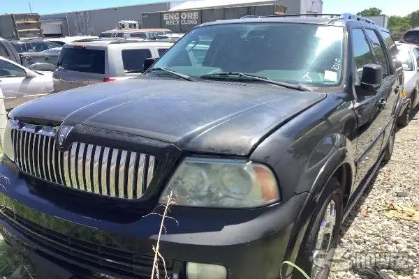 Photo of 2005 Lincoln Navigator
