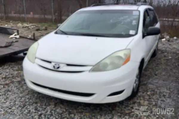 Photo of 2006 Toyota Sienna