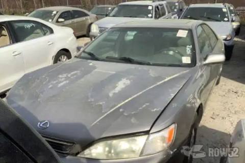 Photo of 1999 Lexus ES 300