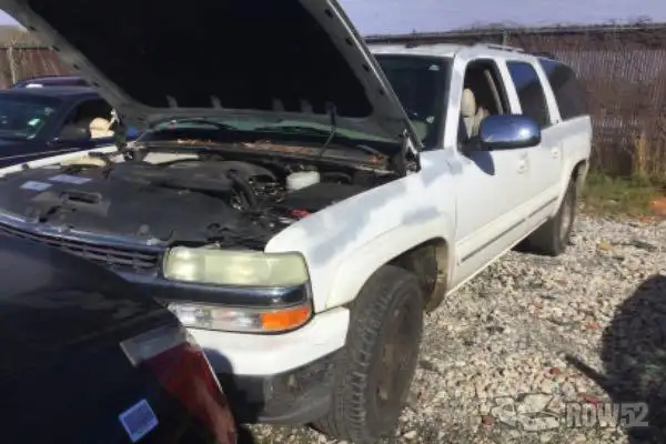 Photo of 2004 Chevrolet Suburban