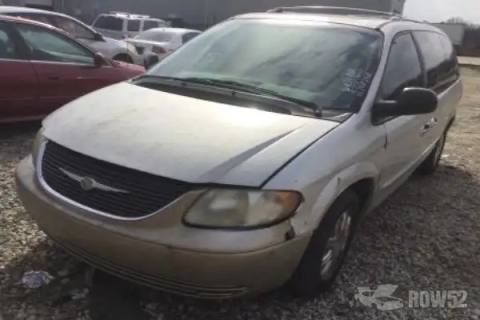 Photo of 2004 Chrysler Town & Country