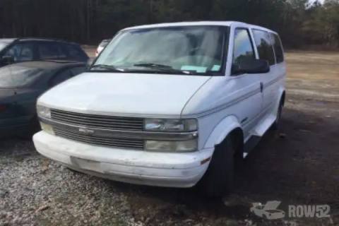 Photo of 1999 Chevrolet Astro