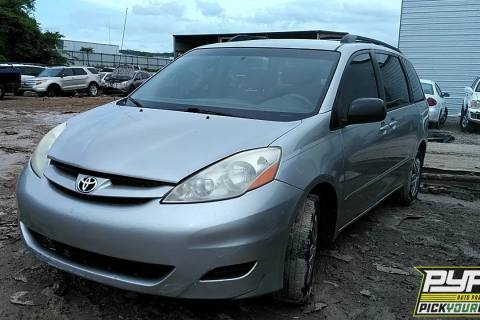 Photo of 2007 Toyota Sienna