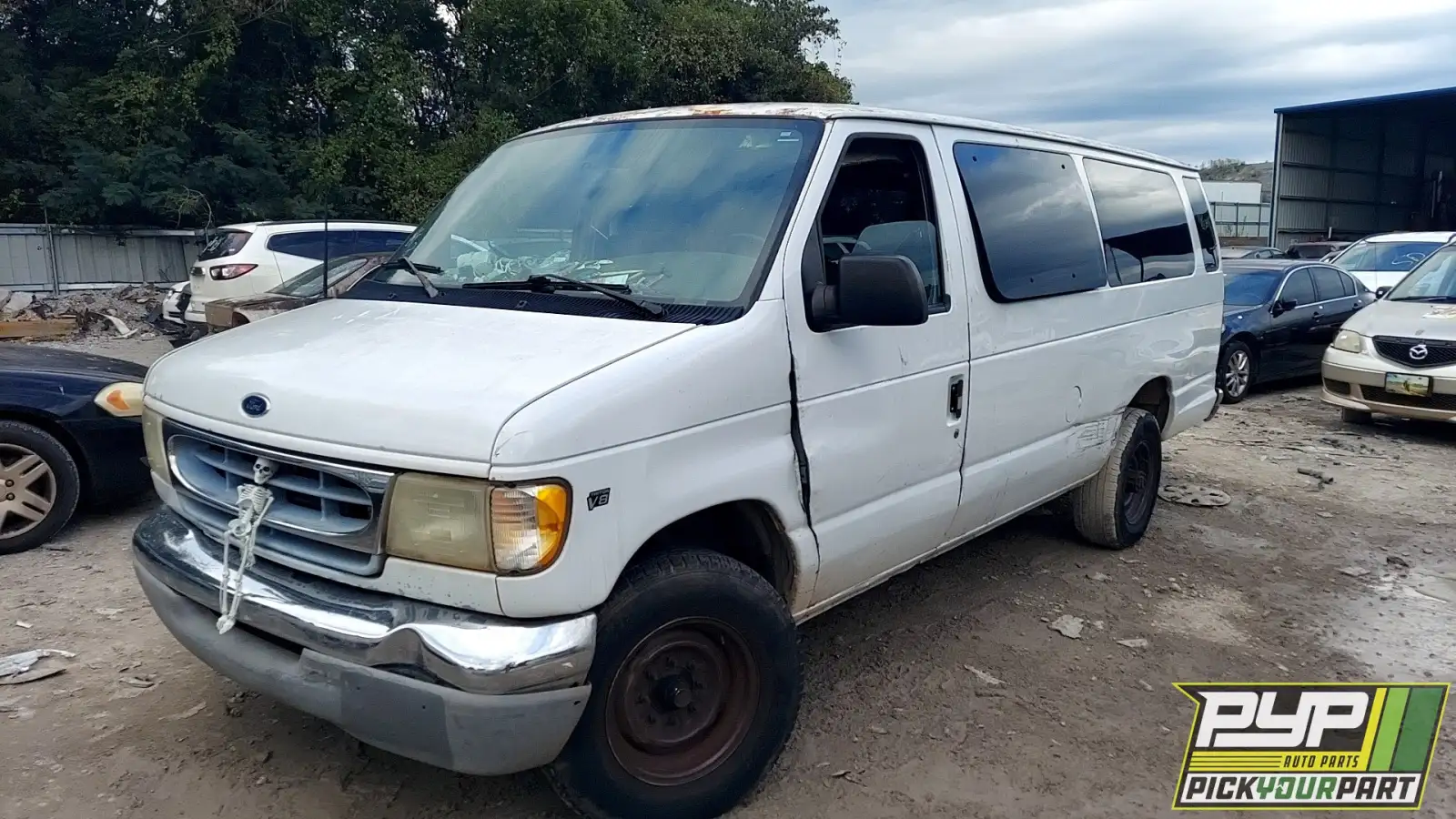 Photo of 2001 Ford E-350 Econoline Club Wagon