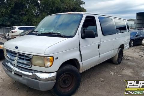Photo of 2001 Ford E-350 Econoline Club Wagon