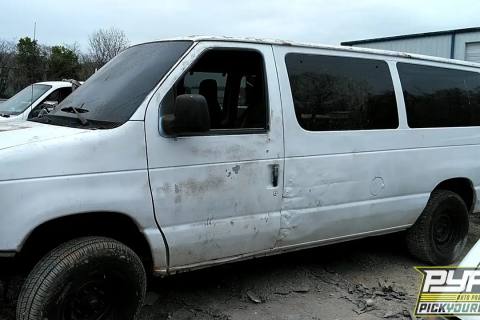 Photo of 2010 Ford E-350 Super Duty