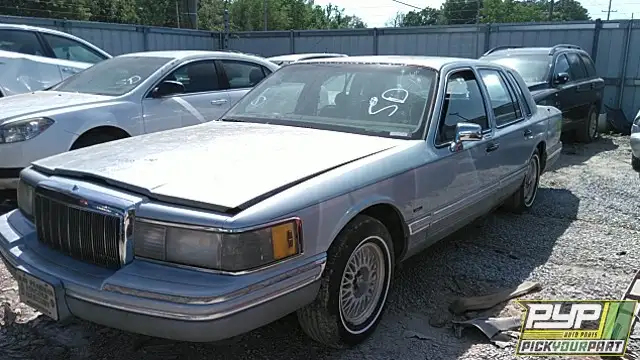Photo of 1992 Lincoln Town Car