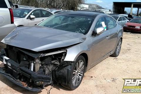 Photo of 2015 Kia Cadenza