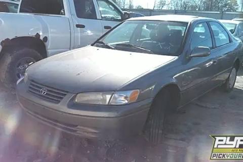 Photo of 1998 Toyota Camry