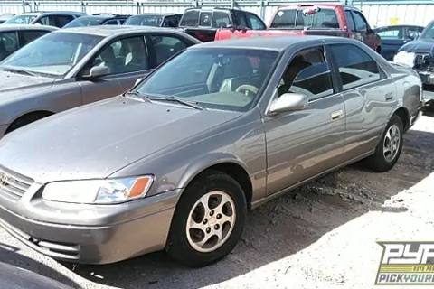 Photo of 1999 Toyota Camry