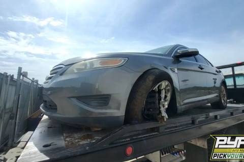 Photo of 2011 Ford Taurus